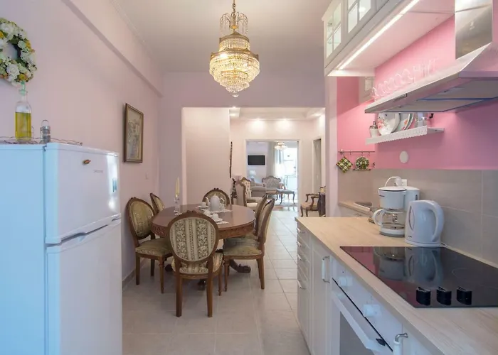 Lovely Apartment In Athens