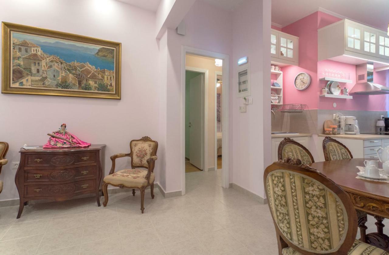 Lovely In Apartment Athens